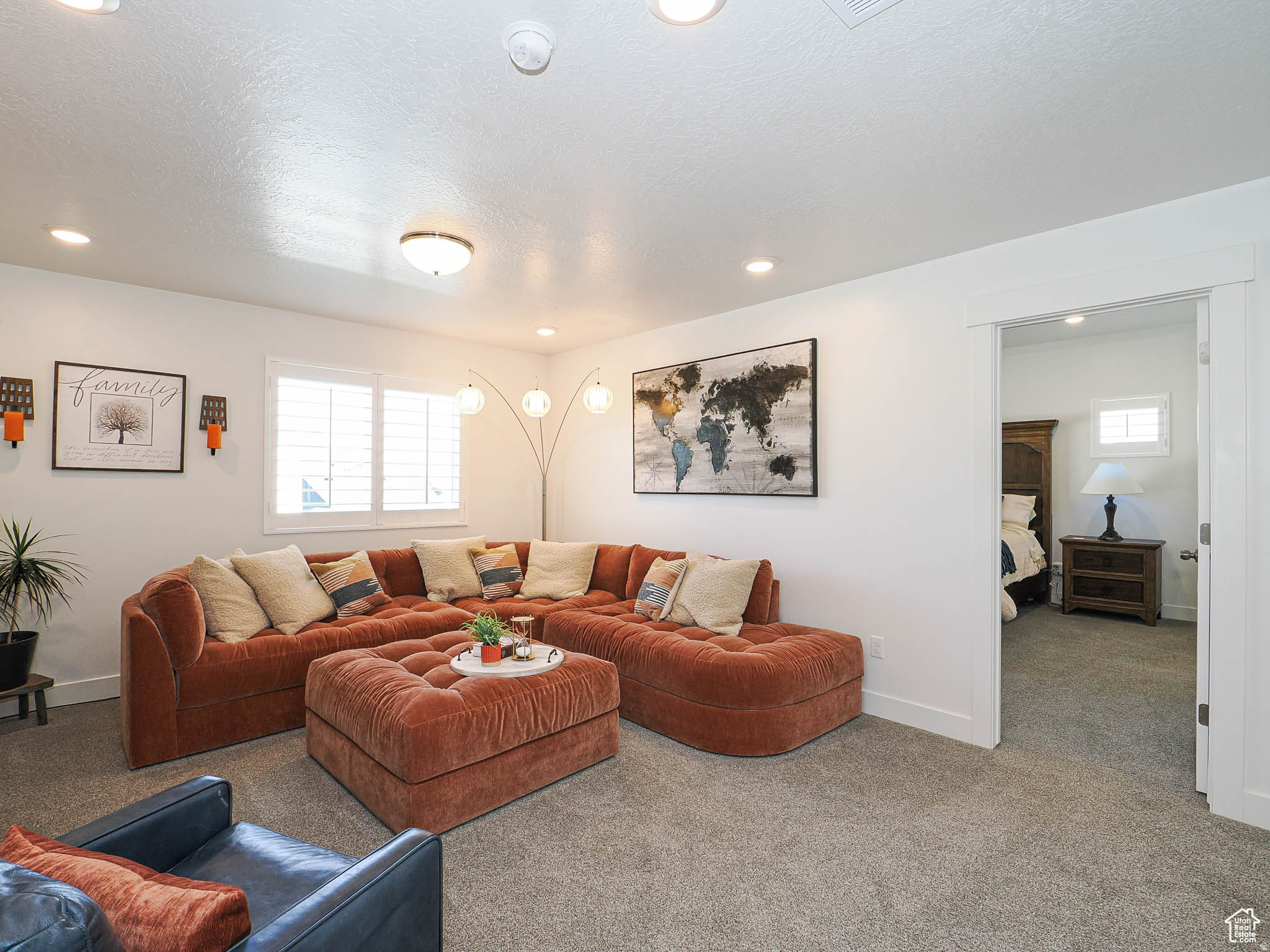 SHORELINE WEST - Residential