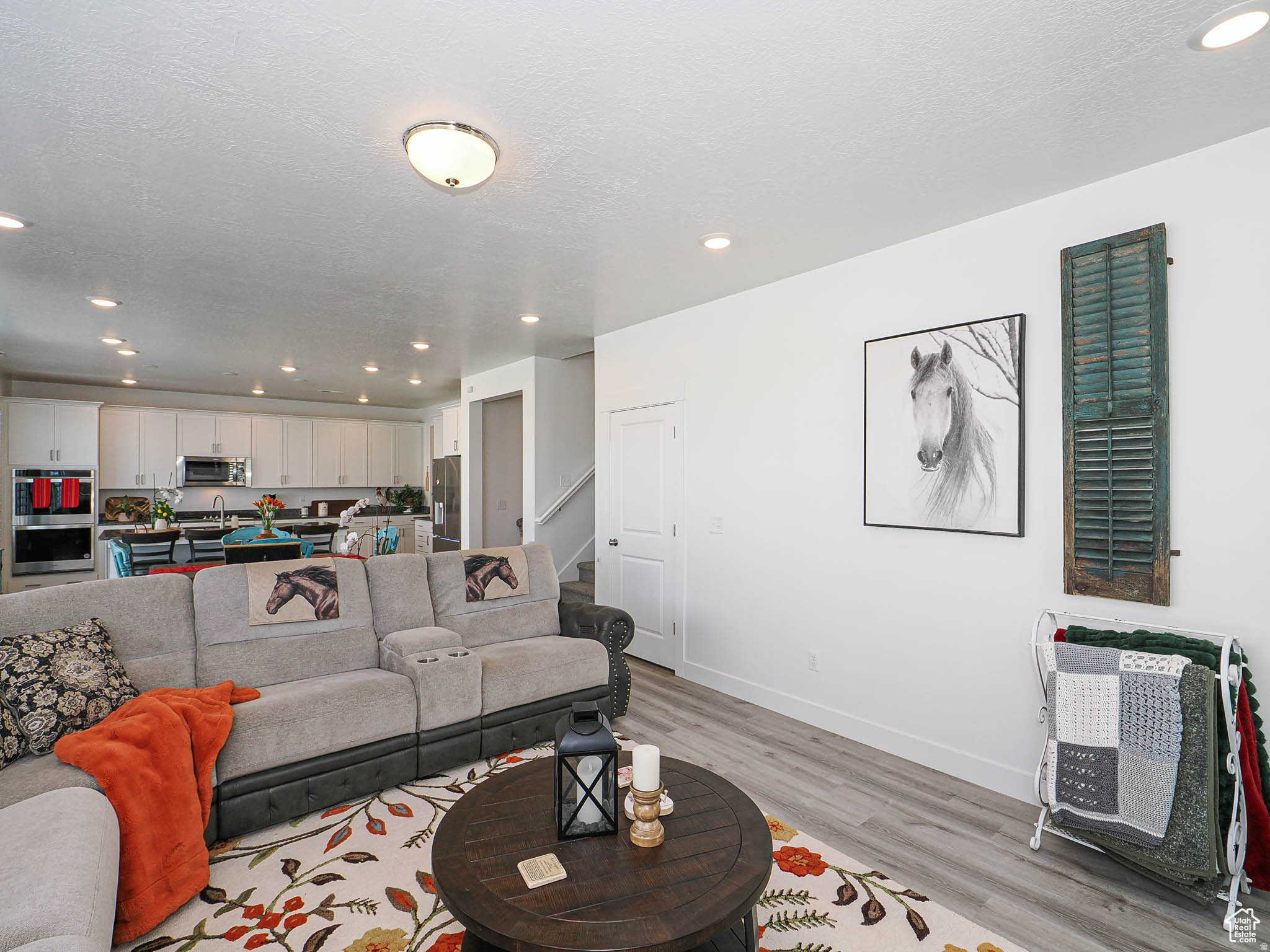 SHORELINE WEST - Residential