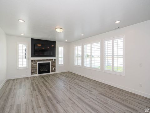 Tiny photo for 3022 S SHORELINE DR S, Syracuse, UT 84075 (MLS # 2124735)