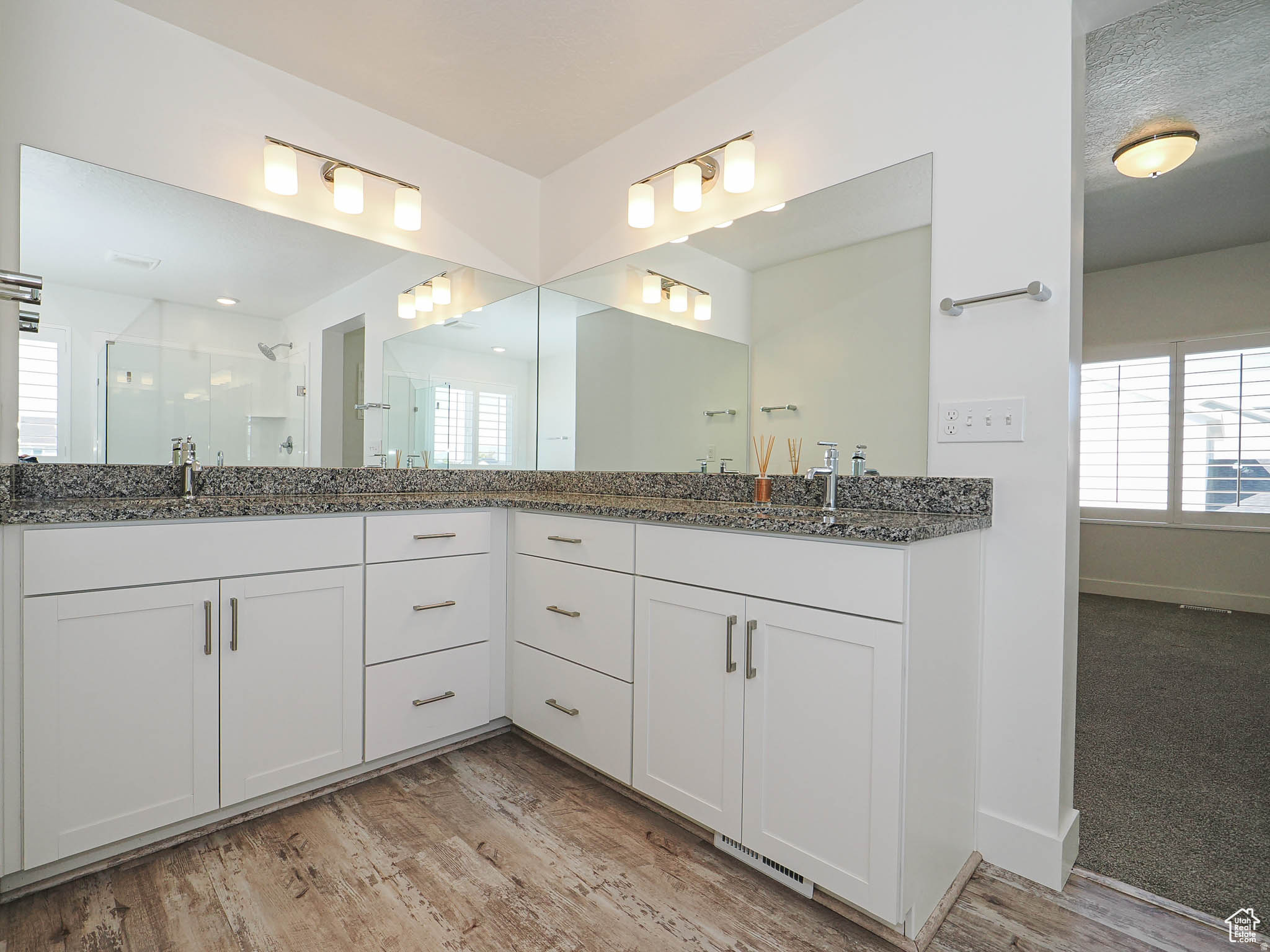 SHORELINE WEST - Residential