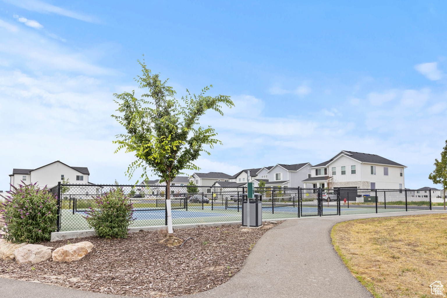 SHORELINE WEST - Residential