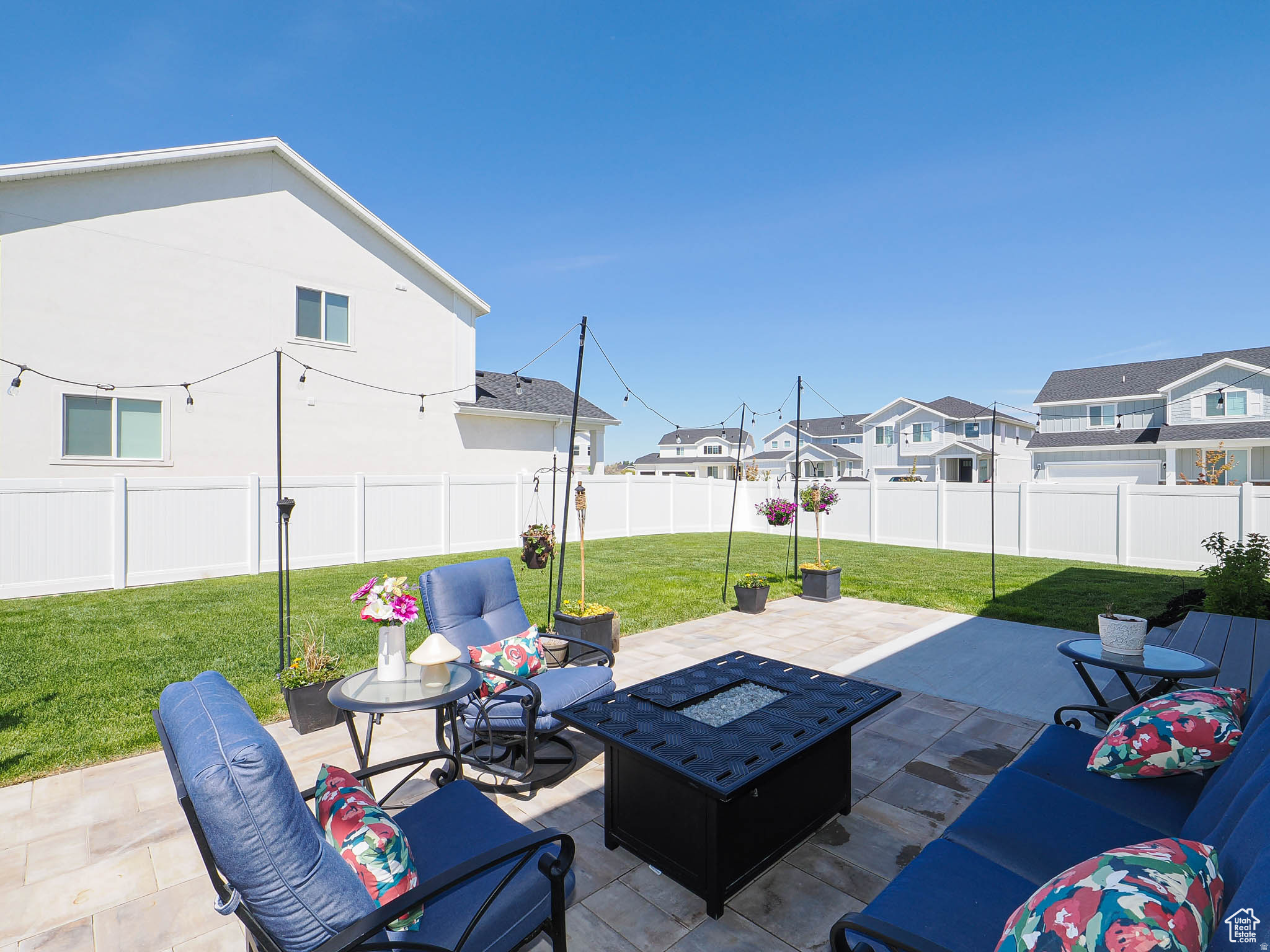 SHORELINE WEST - Residential