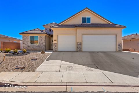 Photo of 498 E TODD PL, Washington, UT 84780 (MLS # 2120778)