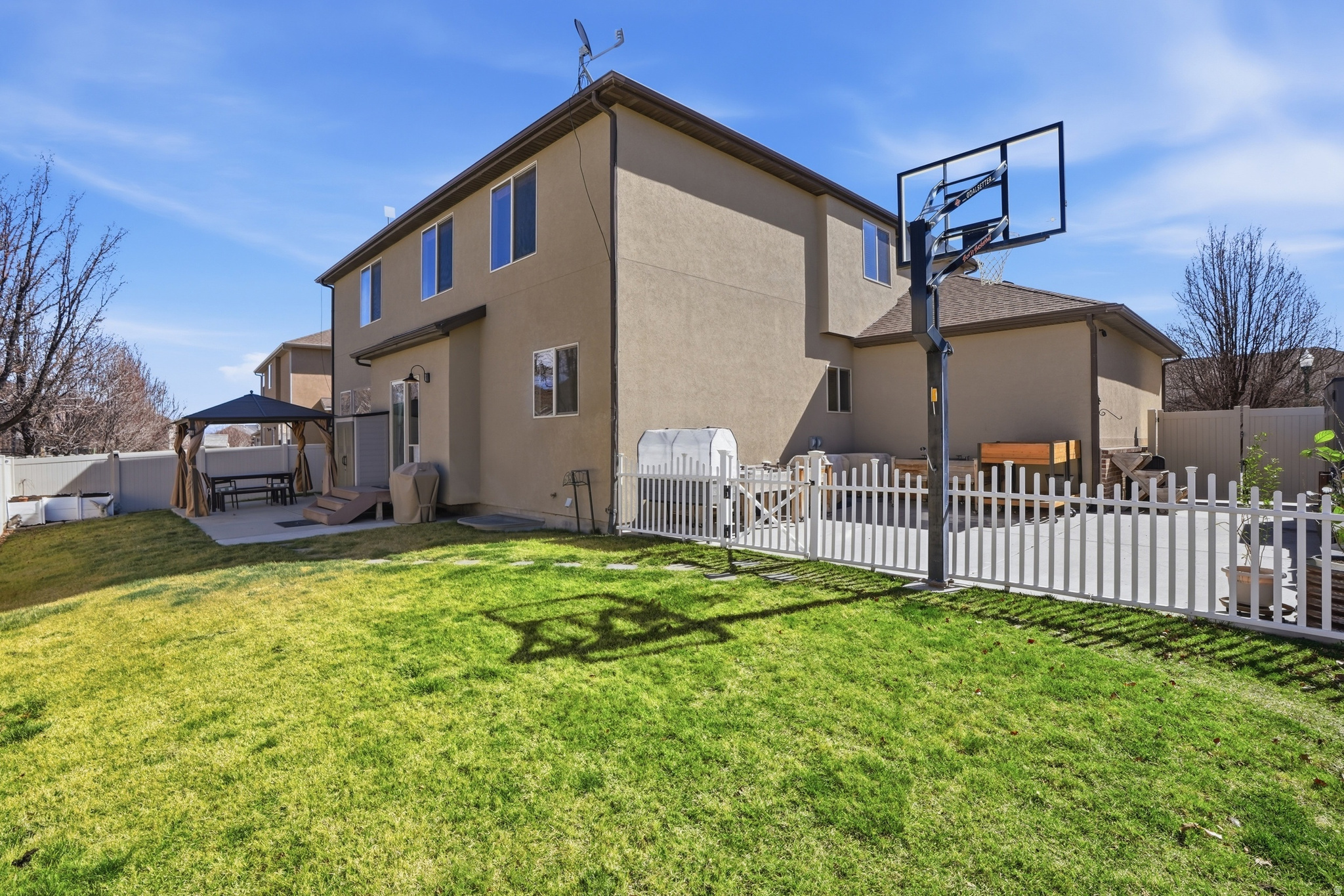 MEADOWS - Residential