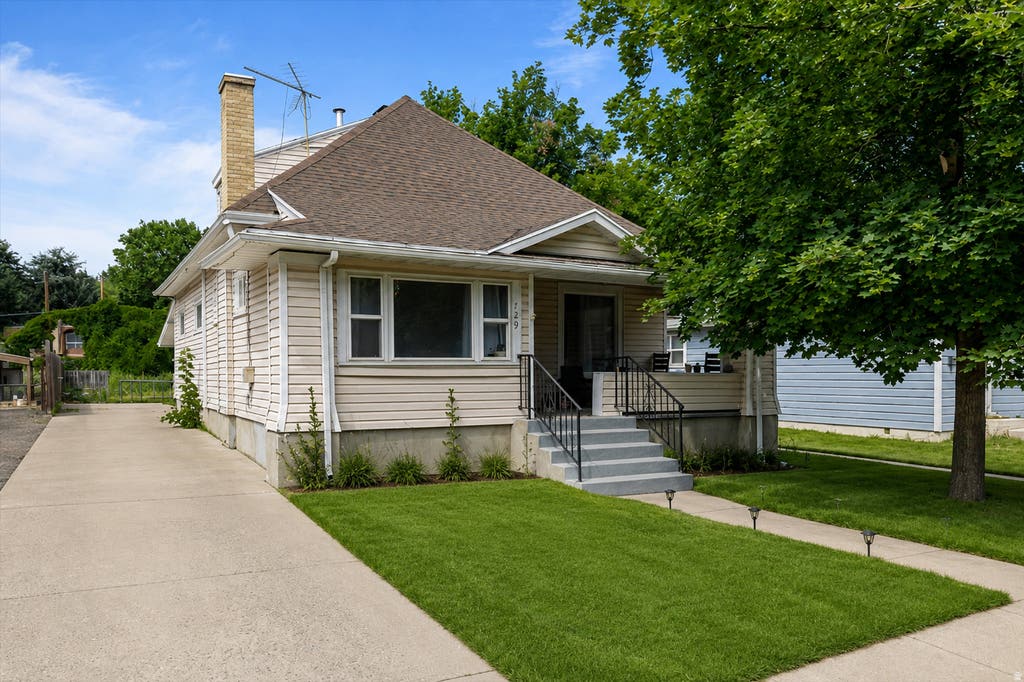 Photo of 729 E 200 N, Logan, UT 84321 (MLS # 2163058)