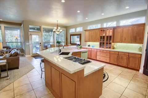Tiny photo for 1653 E CRESCENT VIEW CIRCLE CIR, Sandy, UT 84092 (MLS # 2137923)