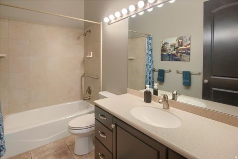 Tiny photo for 1653 E CRESCENT VIEW CIRCLE CIR, Sandy, UT 84092 (MLS # 2137923)