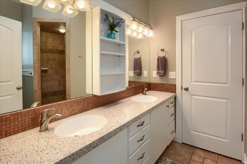 Tiny photo for 1653 E CRESCENT VIEW CIRCLE CIR, Sandy, UT 84092 (MLS # 2137923)