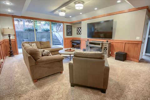 Tiny photo for 1653 E CRESCENT VIEW CIRCLE CIR, Sandy, UT 84092 (MLS # 2137923)