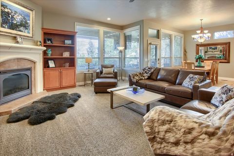 Tiny photo for 1653 E CRESCENT VIEW CIRCLE CIR, Sandy, UT 84092 (MLS # 2137923)