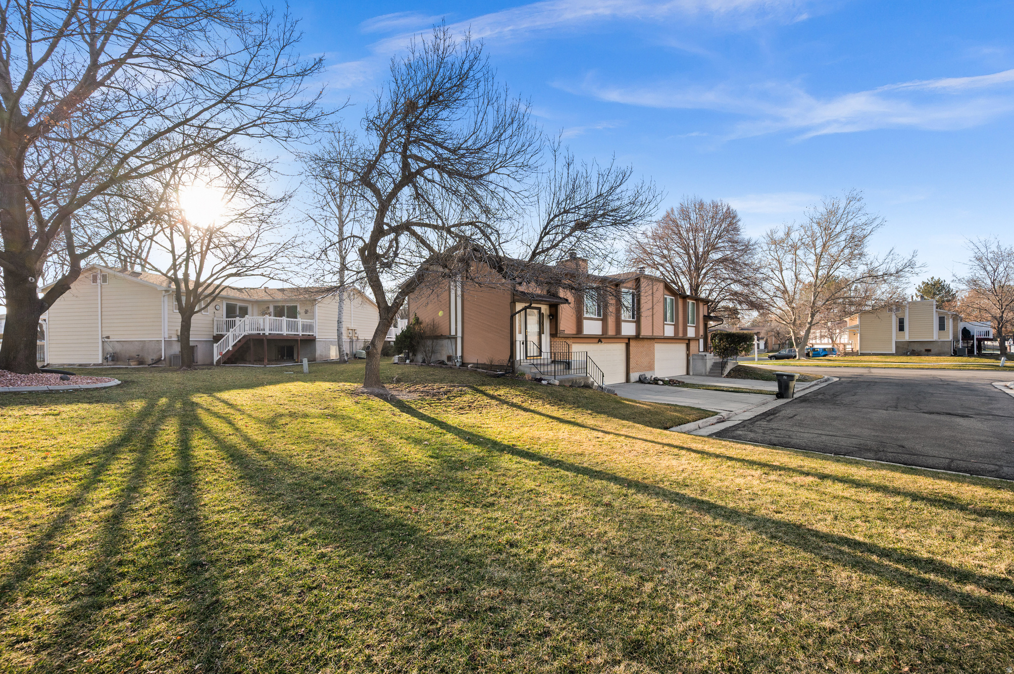 BARRINGTON PARK - Residential