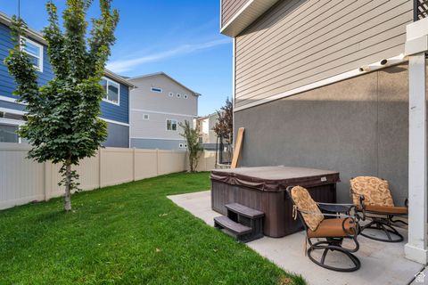 Tiny photo for 407 S 740 E, American Fork, UT 84003 (MLS # 2118163)