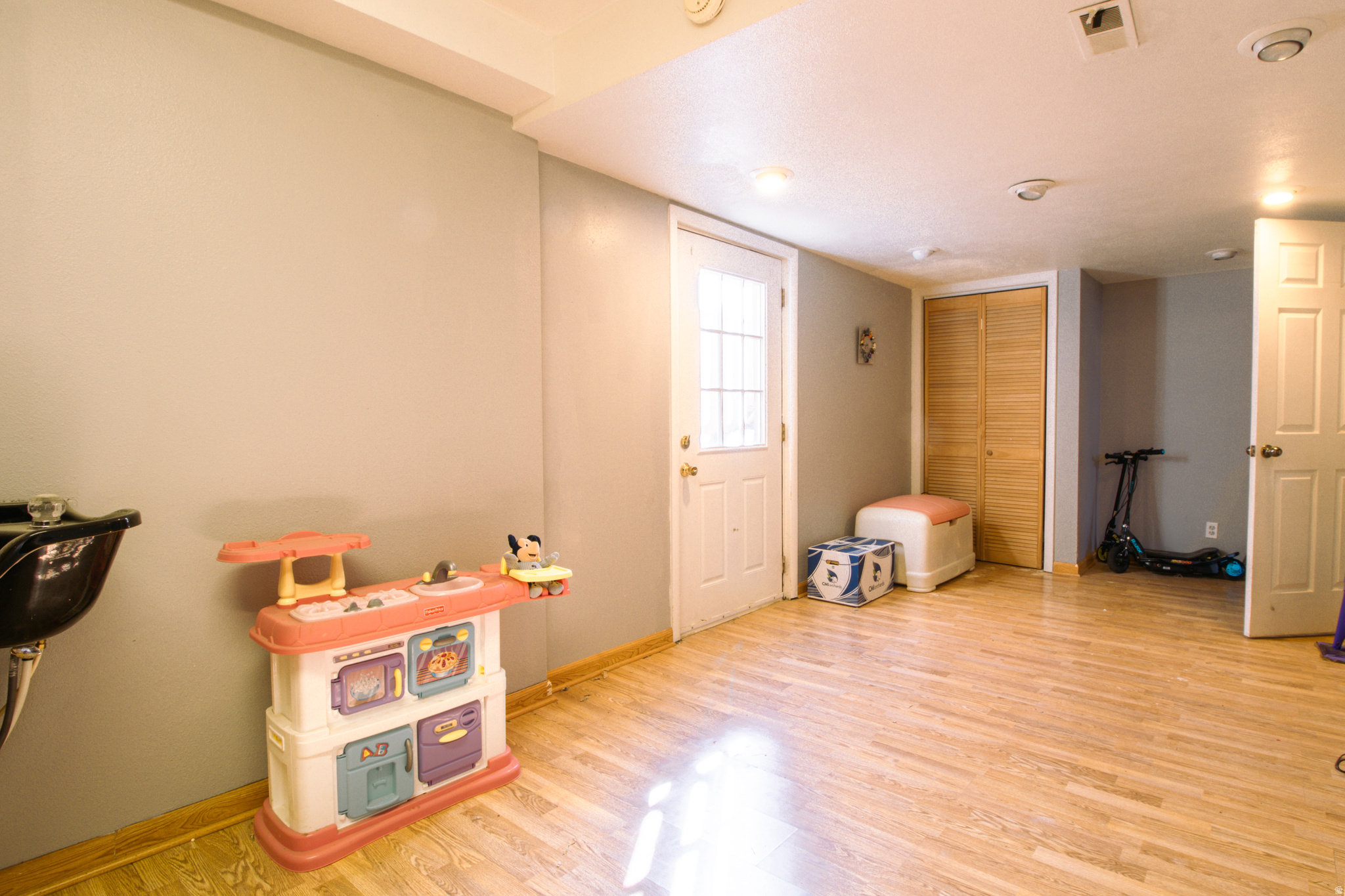 WALKER - Residential