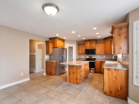 Tiny photo for 6024 S 1200 E, South Ogden, UT 84405 (MLS # 2147932)
