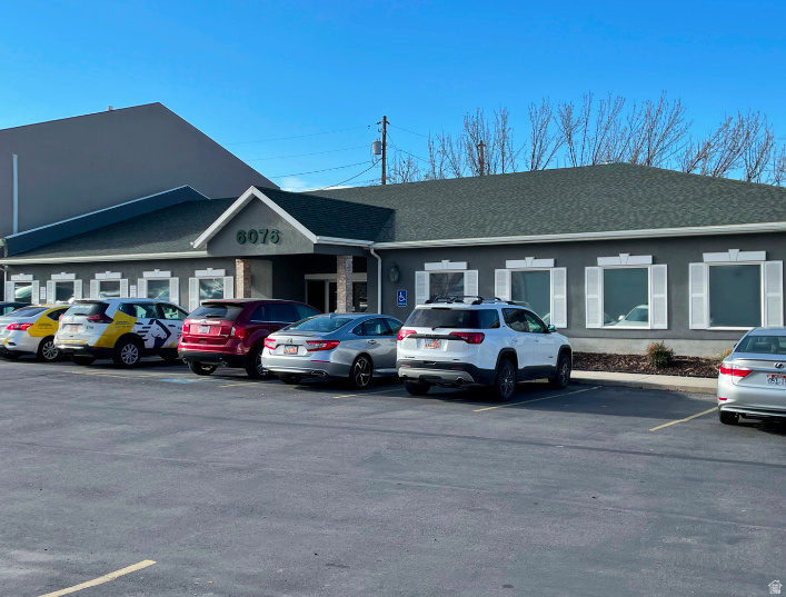 RADIUS CURVE - Commercial Sale