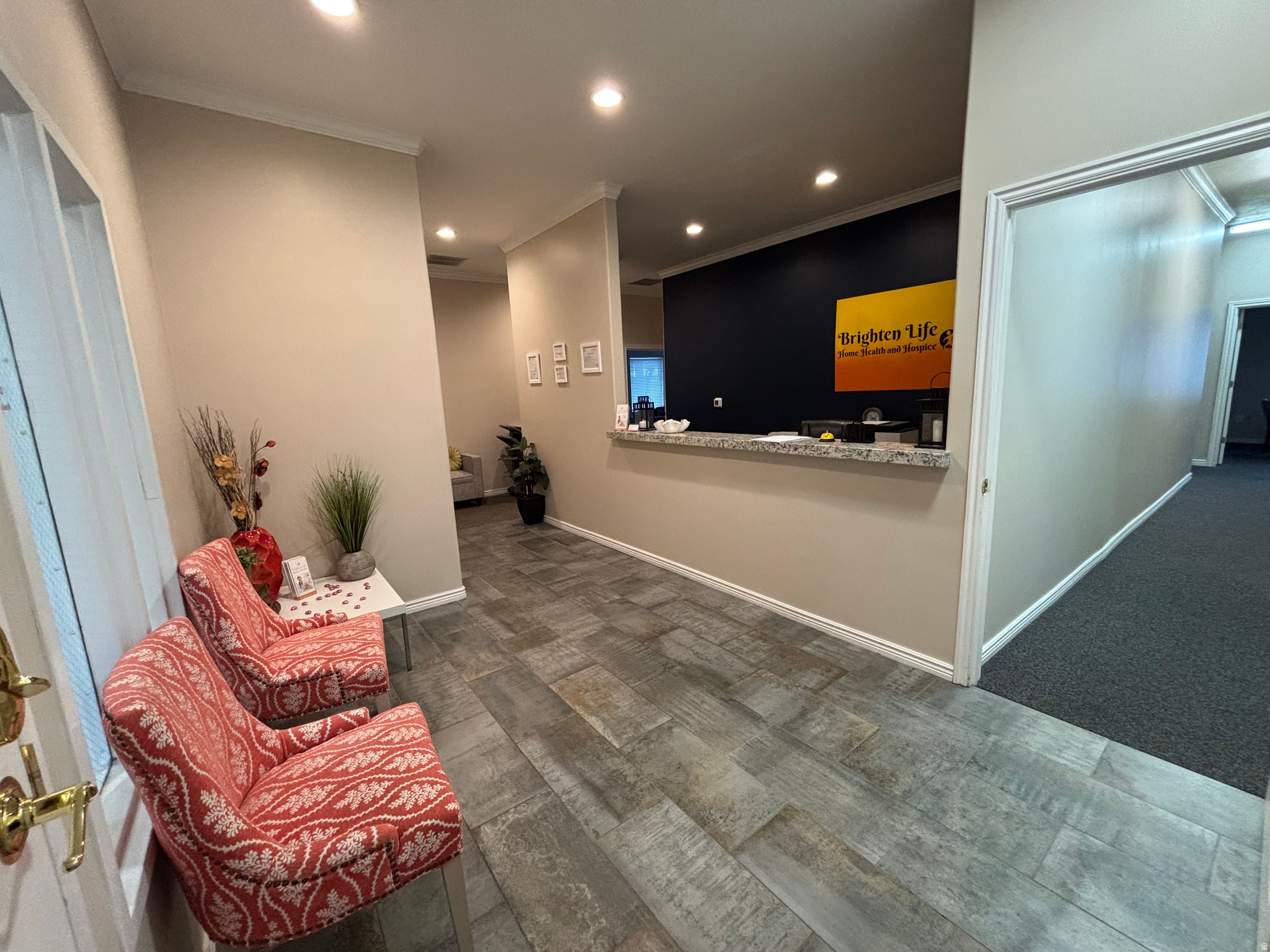 RADIUS CURVE - Commercial Sale