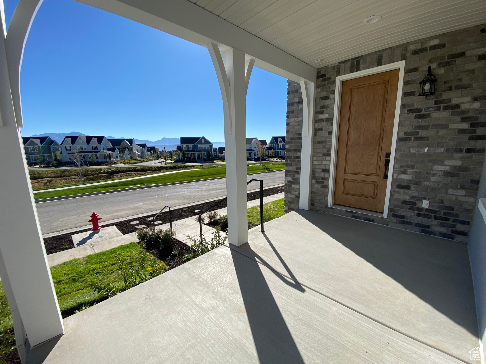 DAYBREAK - Residential