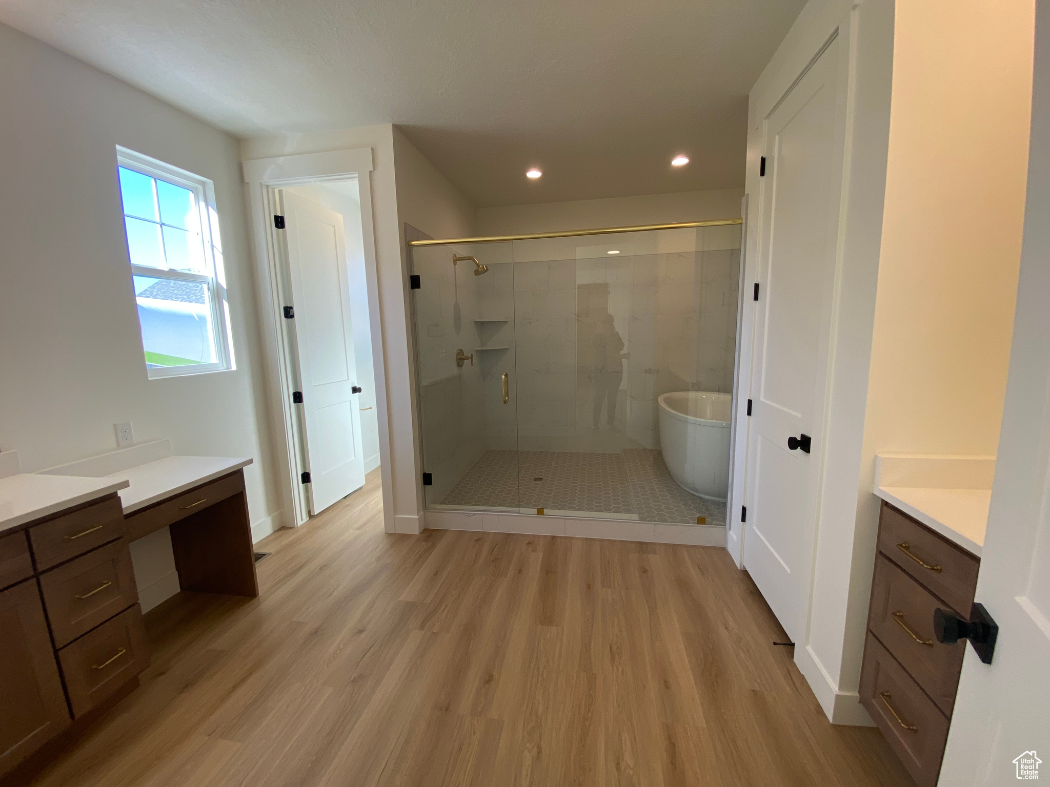 DAYBREAK - Residential