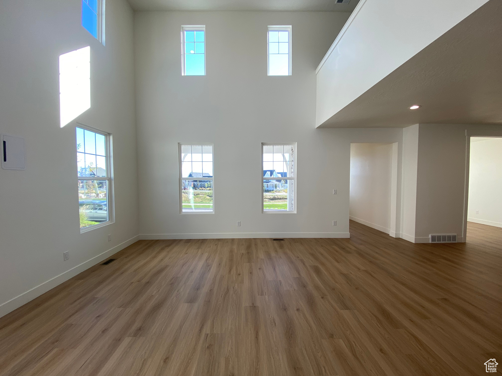 DAYBREAK - Residential