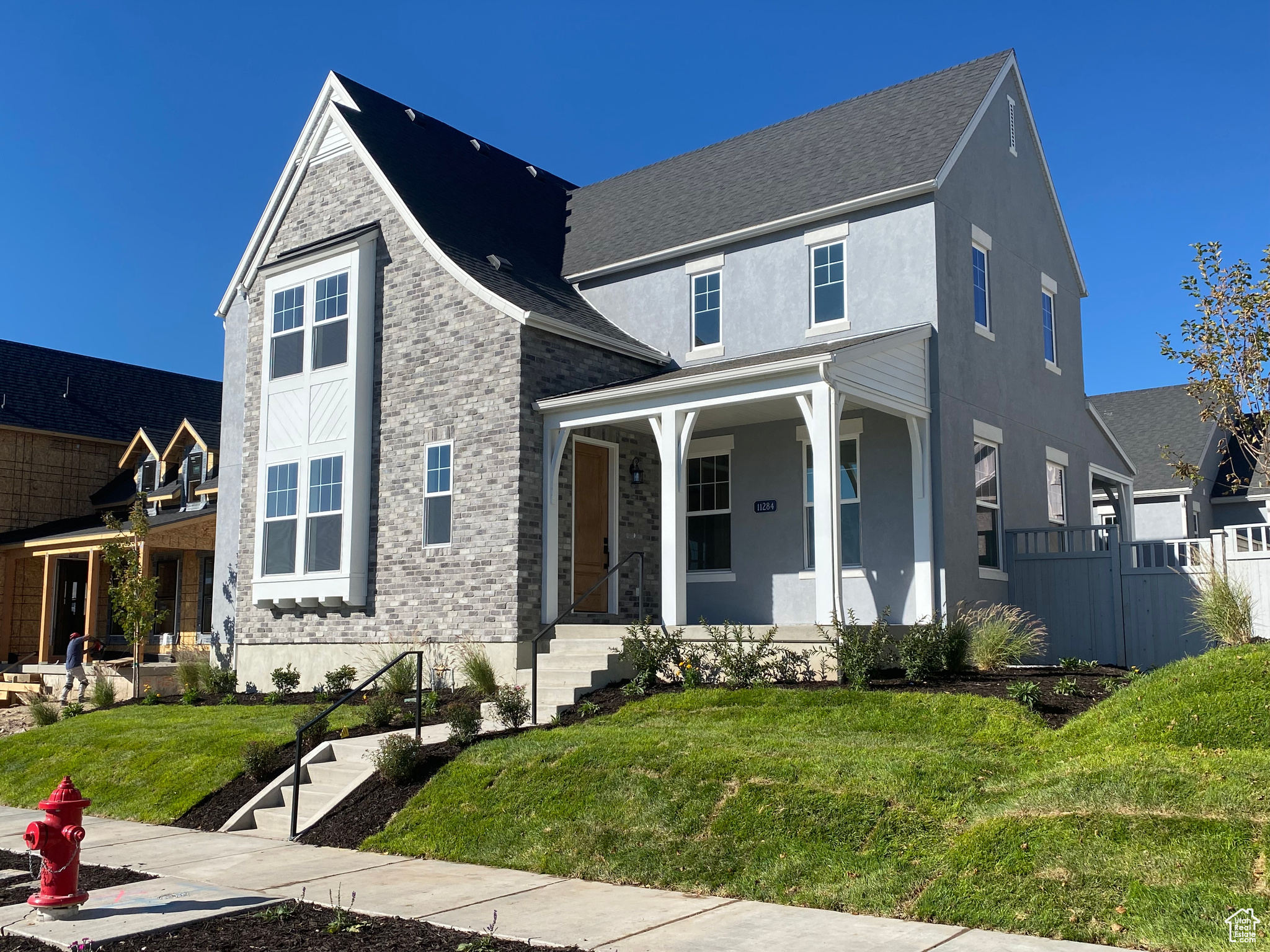 DAYBREAK - Residential