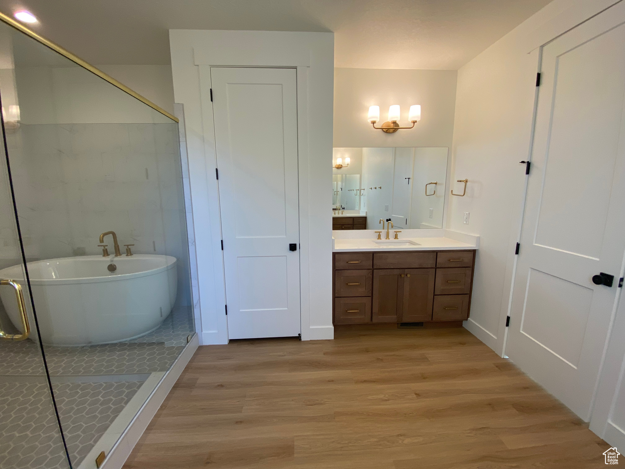 DAYBREAK - Residential