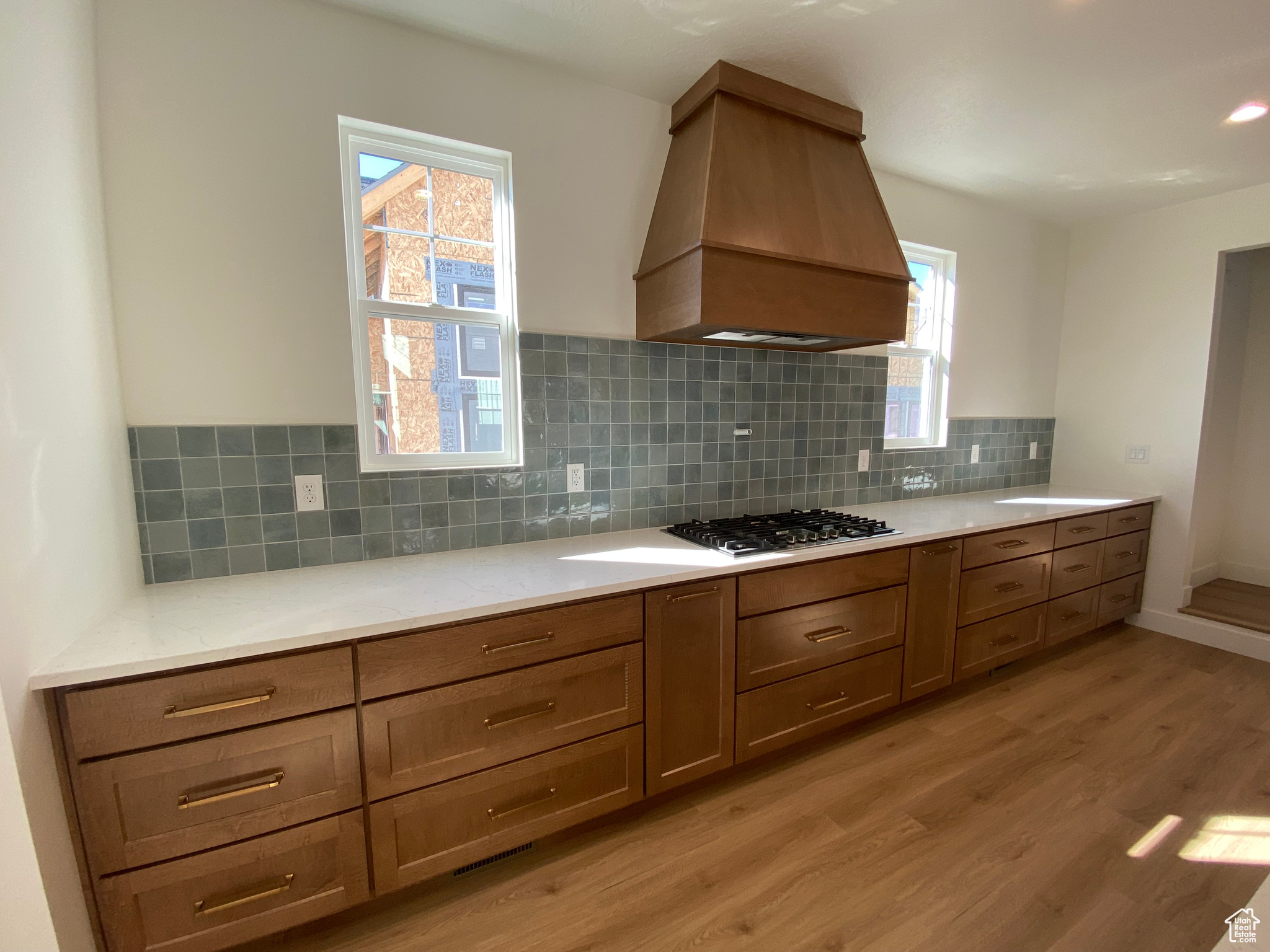 DAYBREAK - Residential