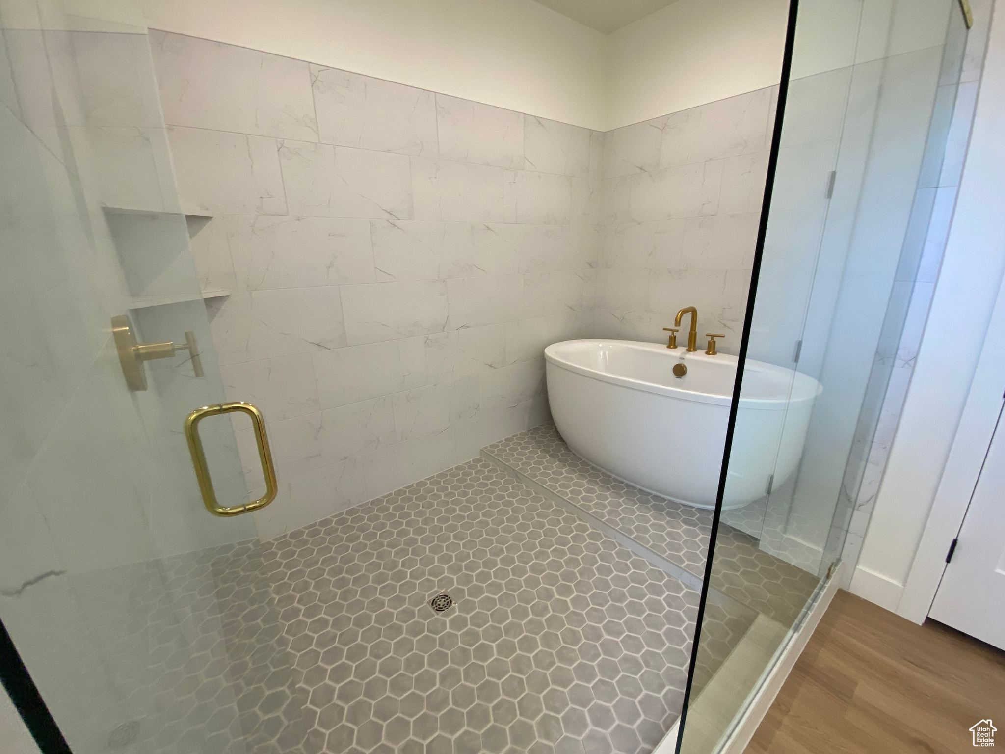 DAYBREAK - Residential