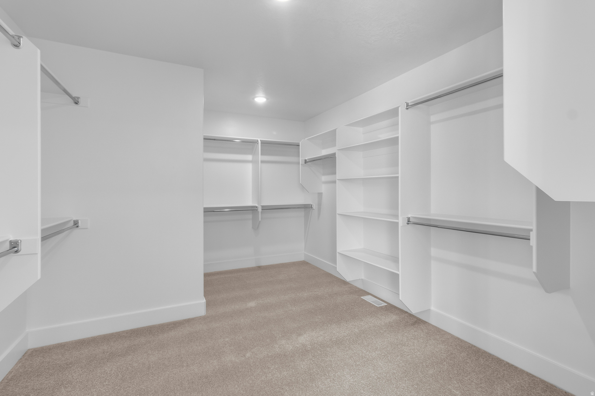 ENVISION ESTATES - Residential