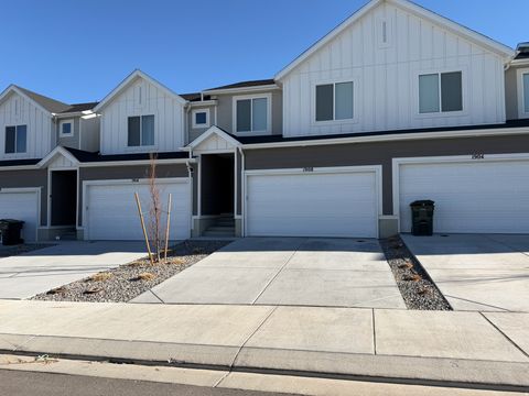 Photo of 1908 N PATCHWORK AVE #1109, Tooele, UT 84074 (MLS # 2130026)