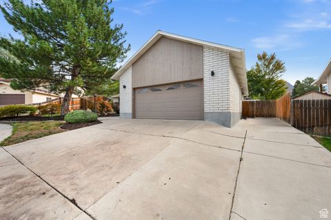 Tiny photo for 9123 S MEADOW CT, Sandy, UT 84093 (MLS # 2114308)