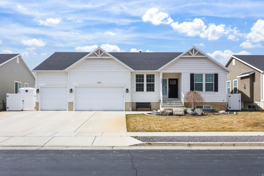 Photo of 1567 N 550 E, North Ogden, UT 84404 (MLS # 2143294)