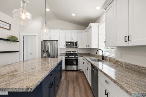 Tiny photo for 1567 N 550 E, North Ogden, UT 84404 (MLS # 2143294)