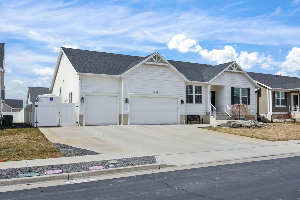Photo of 1567 N 550 E, North Ogden, UT 84404 (MLS # 2143294)