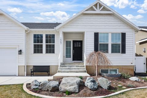 Tiny photo for 1567 N 550 E, North Ogden, UT 84404 (MLS # 2143294)