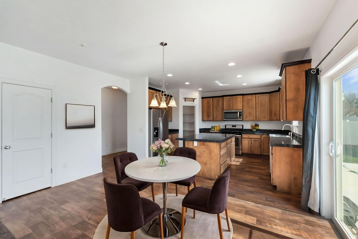 SUNSET ESTATES - Residential