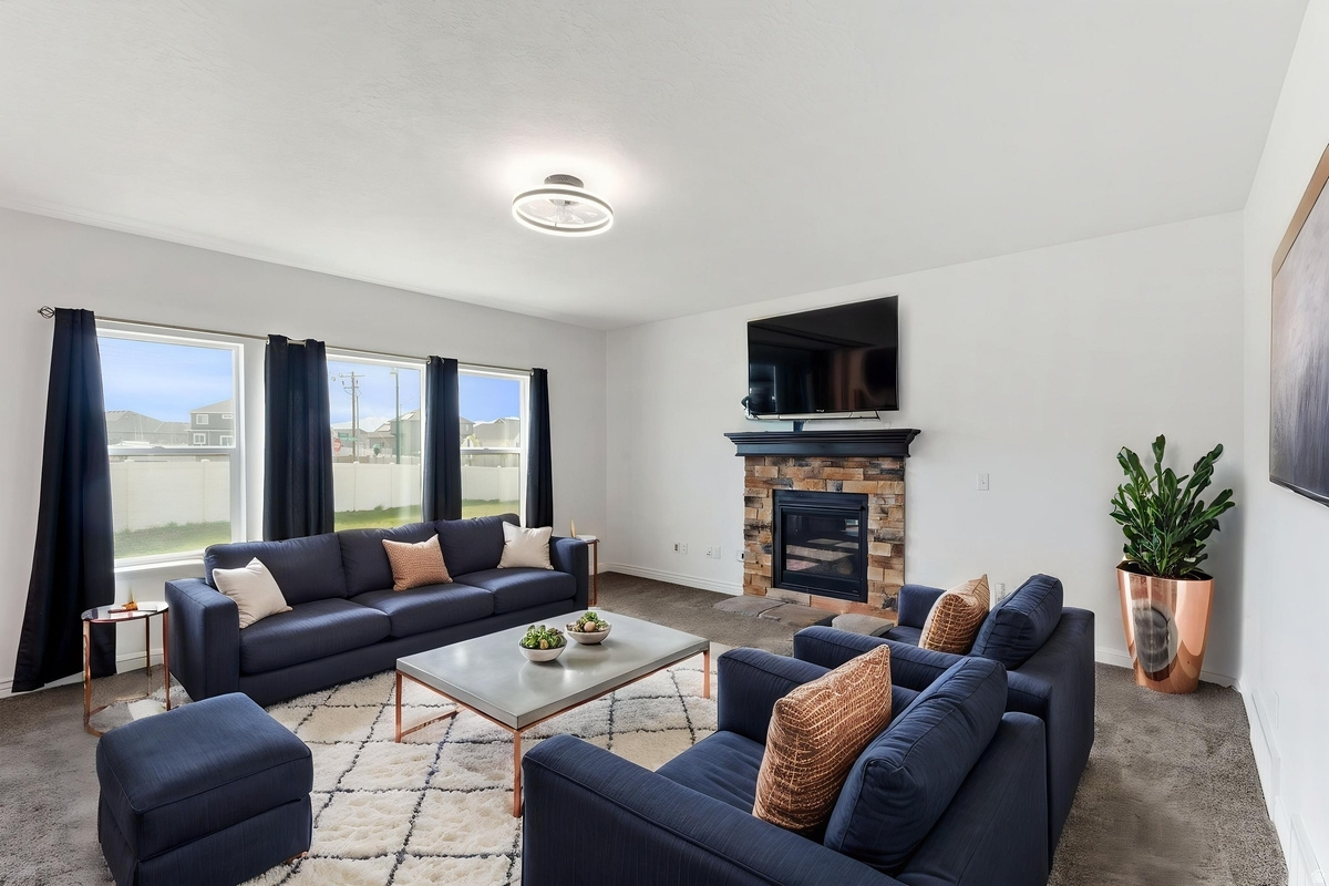 SUNSET ESTATES - Residential