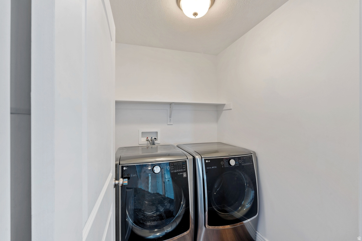 SUNSET ESTATES - Residential