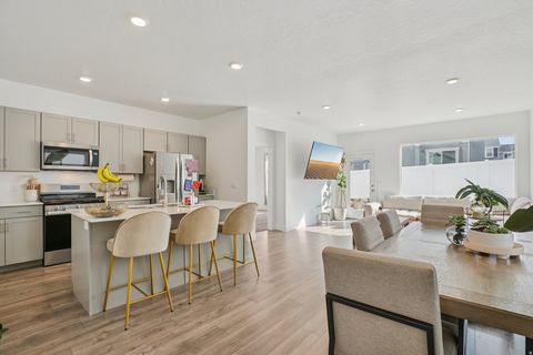 Tiny photo for 3869 W 620 N #433, Lehi, UT 84043 (MLS # 2141372)