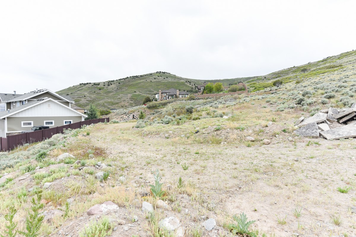 LOOKOUT RIDGE - Land