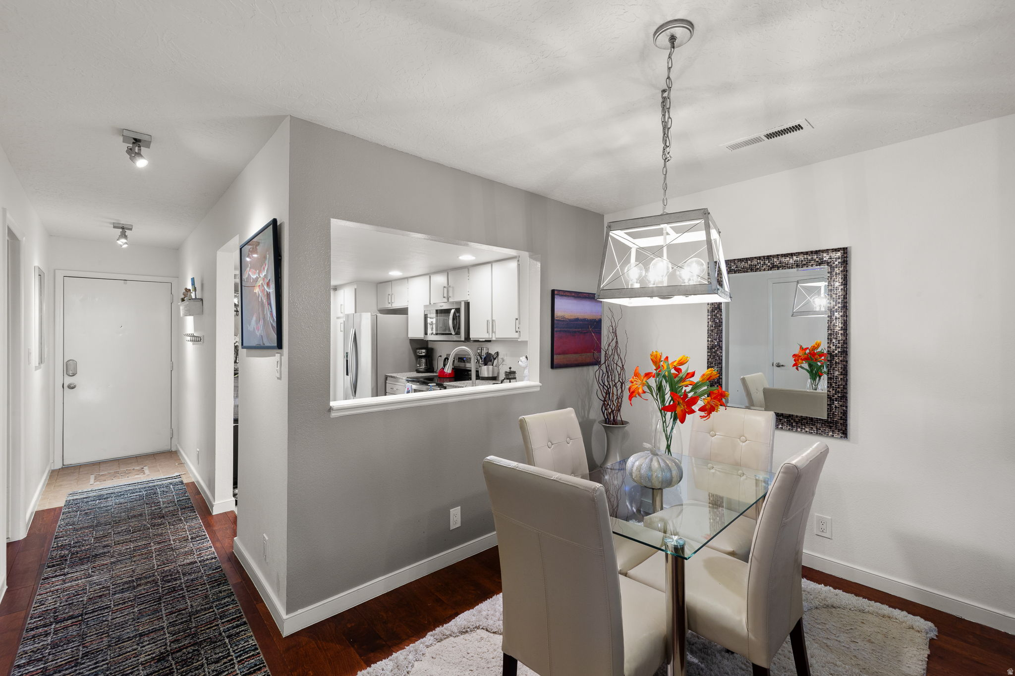 BLOOMINGTON COUNTRY CLUB 3-2 - Residential