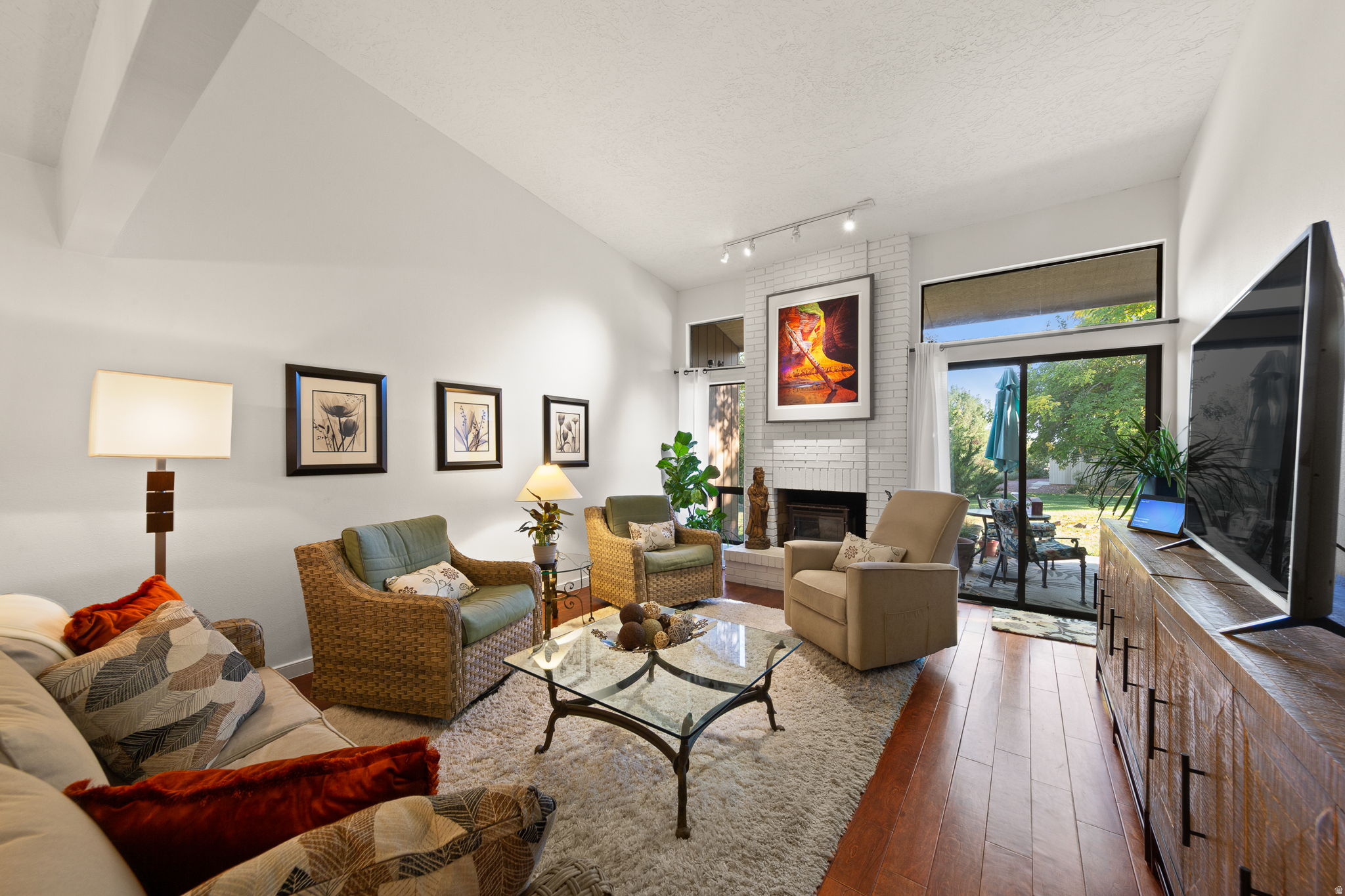 BLOOMINGTON COUNTRY CLUB 3-2 - Residential