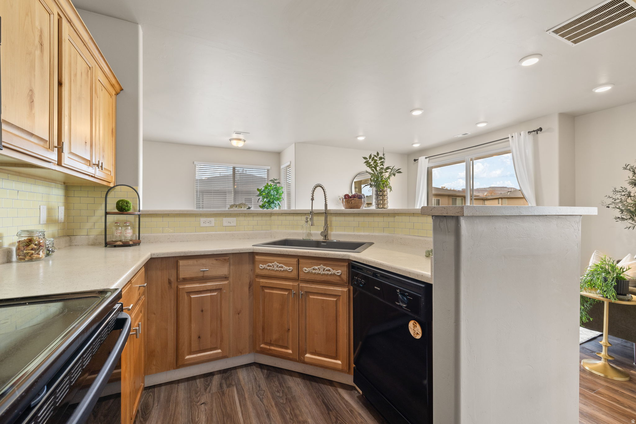 ASPEN SPRINGS PHASE 13 CONDOMINIUM - Residential