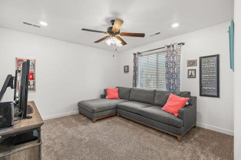Tiny photo for 2669 N MCLAWS AVE, Layton, UT 84040 (MLS # 2180013)