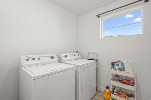 Tiny photo for 2669 N MCLAWS AVE, Layton, UT 84040 (MLS # 2180013)
