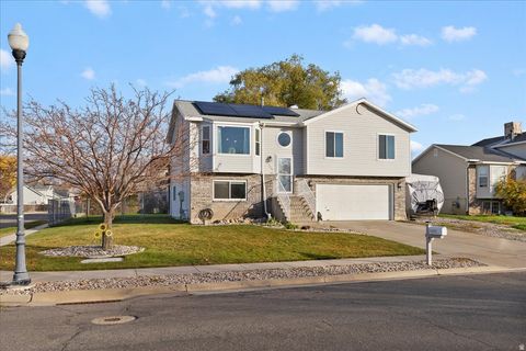 Tiny photo for 2162 N 2290 W, Clinton, UT 84015 (MLS # 2124638)