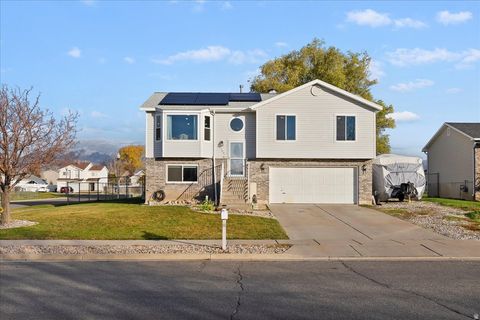 Photo of 2162 N 2290 W, Clinton, UT 84015 (MLS # 2124638)