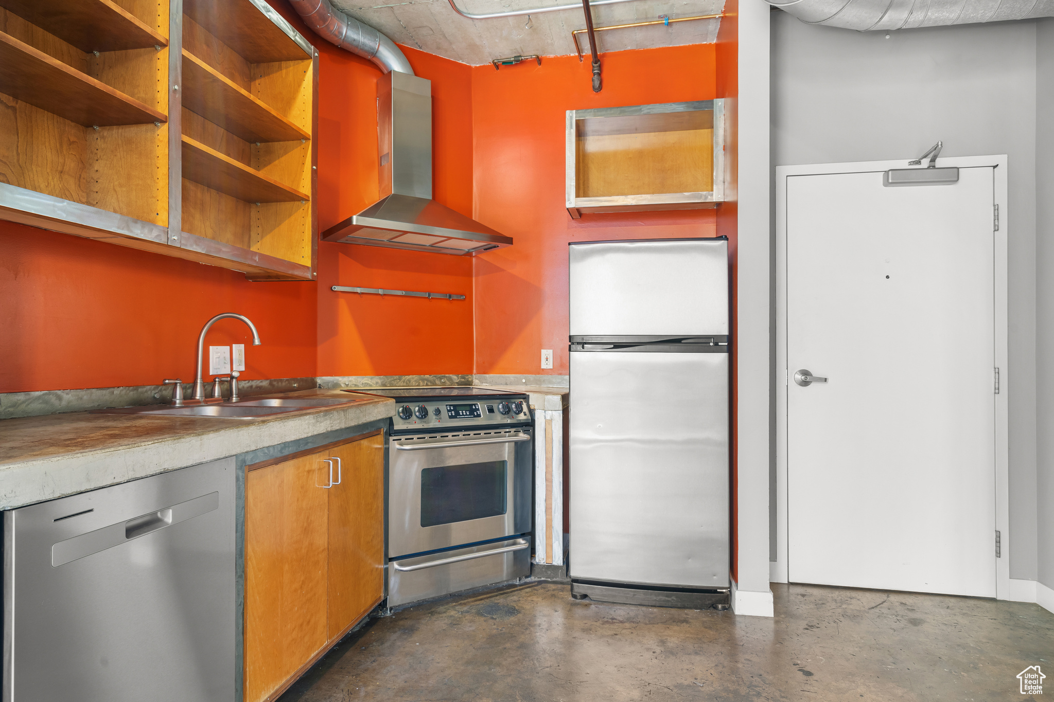 DAKOTA LOFTS - Residential