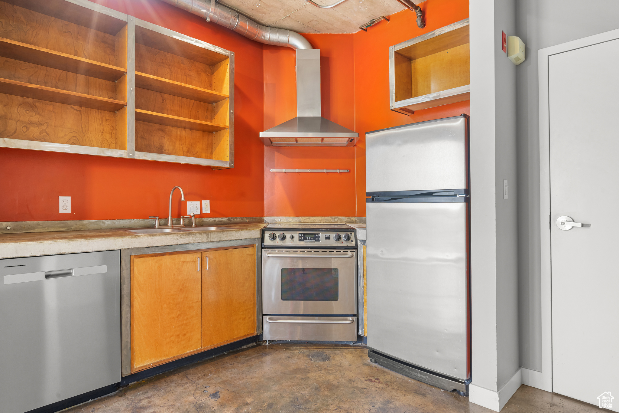 DAKOTA LOFTS - Residential