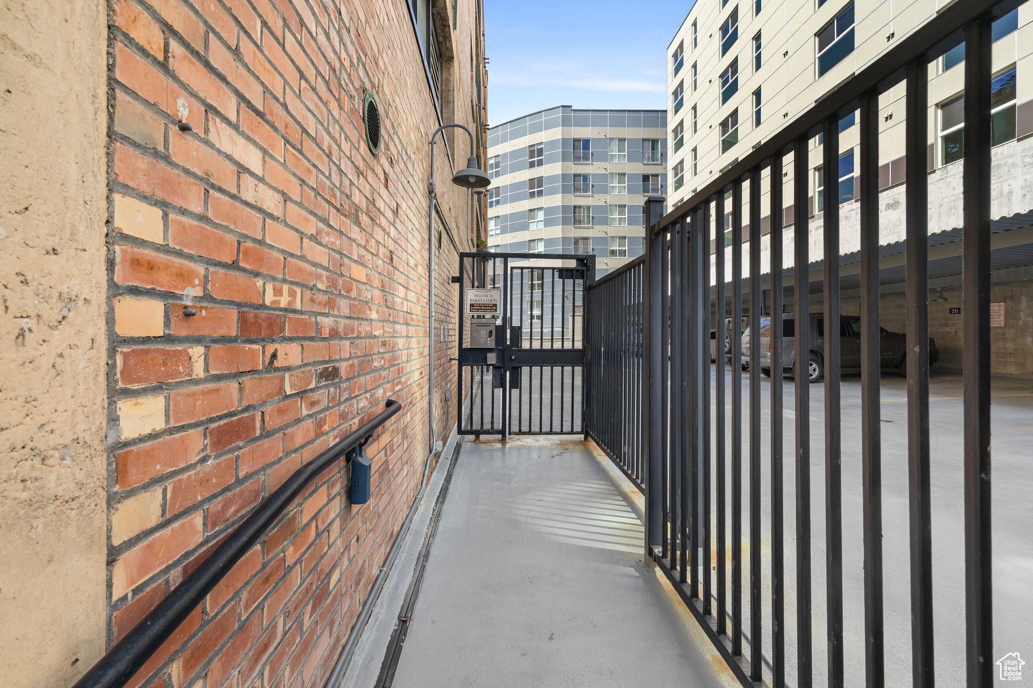 DAKOTA LOFTS - Residential