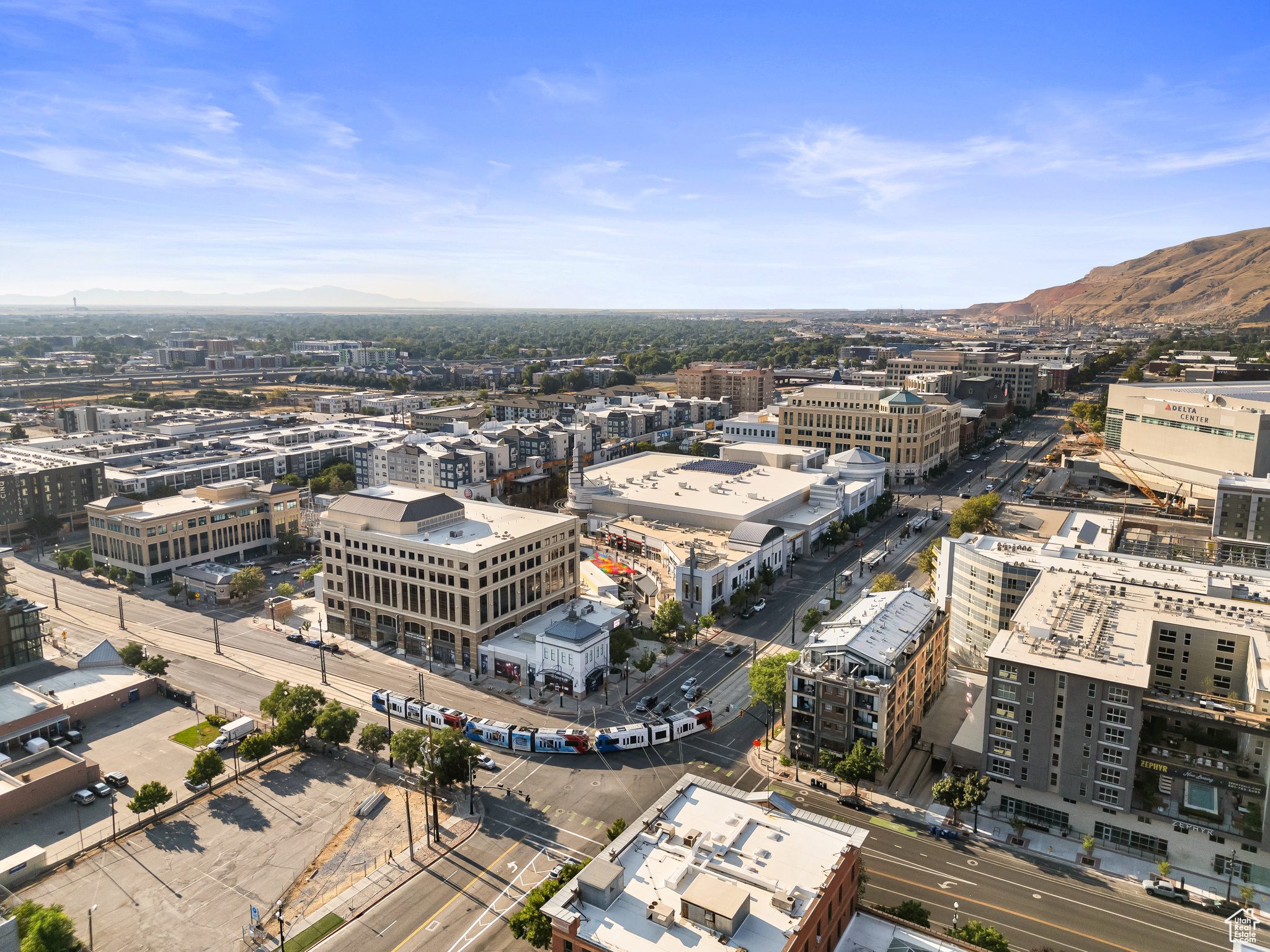 DAKOTA LOFTS - Residential